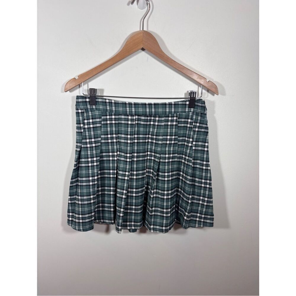 Hollister Ultra High Rise Plaid Skirt
Y2K Size M School Girl Grunge Uniform